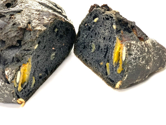 SIGNATURE ACTIVATED CHARCOAL APRICOT,FENNEL SEED AND PUMPKIN SEED BATARD